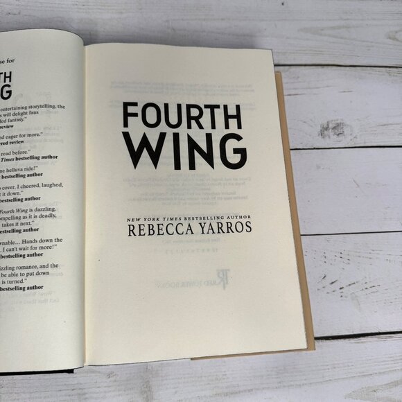 Fourth Wing Rebecca Yarros 1st Ed 2023 Holiday Limited HC Black Sprayed Edges - Picture 13 of 16